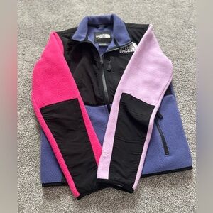 New without tag size M 10 Denali North Face jacket.